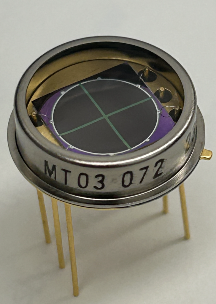 Silicon-Quadrant-Photodiode-MT03-072-728x1024